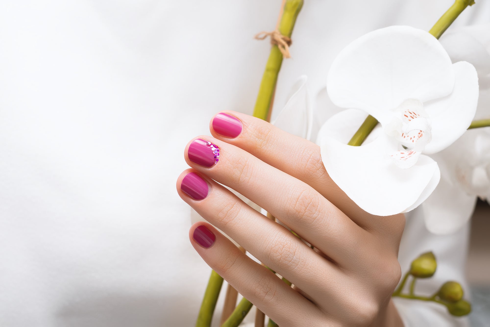 Nail Shapes Guide: Finding Your Perfect Fit