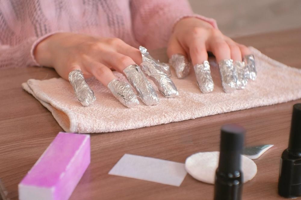 How to Remove Nail Glue from Press-On Nails: A Step-by-Step Guide