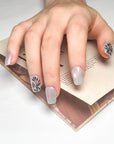 Premium Gray Leaf Cat Eye Manicure